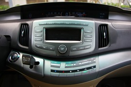2010款比亚迪E6电动车试驾实拍