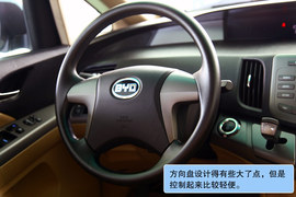 2010款比亚迪E6电动车试驾实拍
