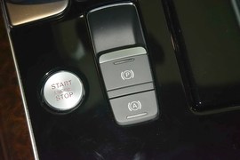 2016款奥迪A8L