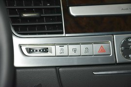 2016款奥迪A8L