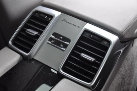 2010款保时捷Panamera
