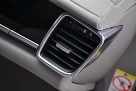 2010款保时捷Panamera