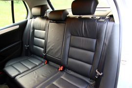 2010款高尔夫1.4TSI与英朗XT