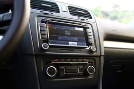 2010款高尔夫1.4TSI与英朗XT