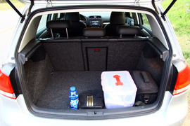 2010款高尔夫1.4TSI与英朗XT