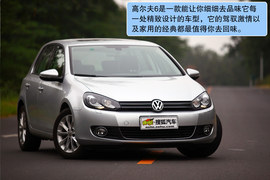 2010款高尔夫1.4TSI与英朗XT