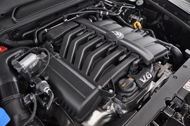 2011款大众辉腾V6