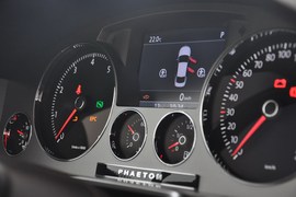 2011款大众辉腾V6