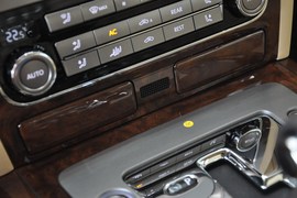 2011款大众辉腾V6