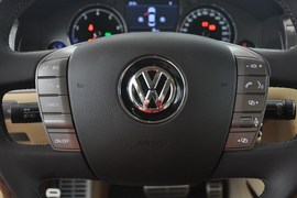 2011款大众辉腾V6