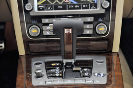 2011款大众辉腾V6