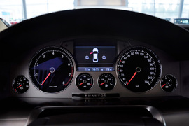 2011款大众辉腾V6