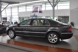 2011款大众辉腾V6