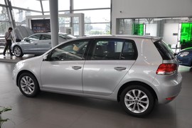 2010款大众高尔夫1.6L手自一体舒适型