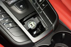 2017款保时捷Macan