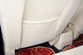 2015款奇瑞风云2两厢1.5L手动新锐版