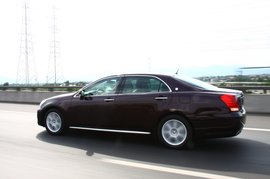 2010款一汽丰田新皇冠北京试驾