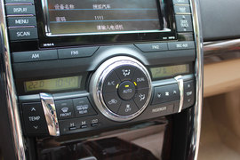 2010款一汽丰田锐志2.5V风尚菁英版
