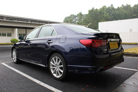 2010款一汽丰田锐志2.5V风尚菁英版