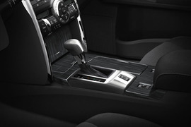 一汽丰田2011款锐志官方图片