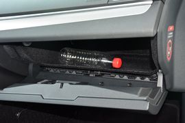 2016款奔驰E200轿跑车