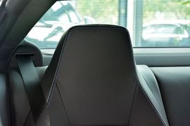 2016款奔驰E200轿跑车