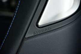 2016款奔驰E200轿跑车