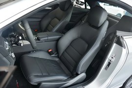 2016款奔驰E200轿跑车