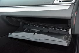 2016款奔驰E200轿跑车