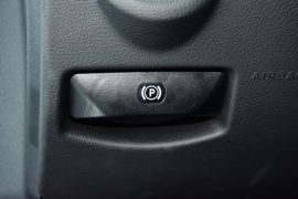 2016款奔驰E200轿跑车