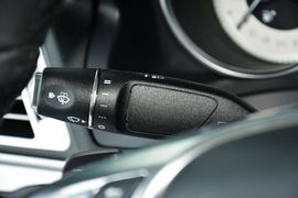 2016款奔驰E200轿跑车