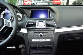 2016款奔驰E200轿跑车