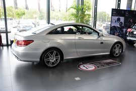 2016款奔驰E200轿跑车