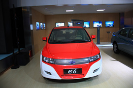 比亚迪E6