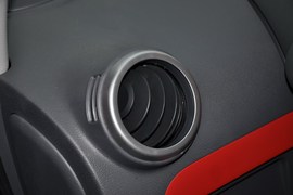 2011款江淮悦悦1.0L