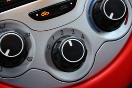 2011款江淮悦悦1.0L