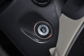 2011款一汽丰田新卡罗拉1.6GL自动型