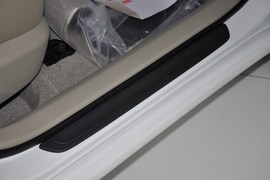 2011款一汽丰田新卡罗拉1.6GL自动型
