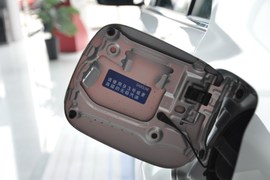 2011款一汽丰田新锐志2.5V风尚箐英版