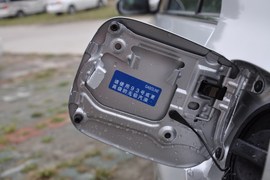 2011款一汽丰田新锐志2.5V风度箐英版