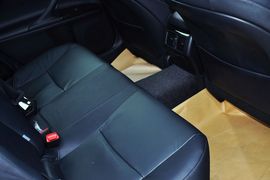 2010款一汽丰田新锐志2.5V风度箐英版