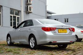 2010款一汽丰田新锐志2.5V风度箐英版