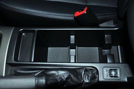 2010款斯巴鲁森林人2.5XS十万同辉纪念版