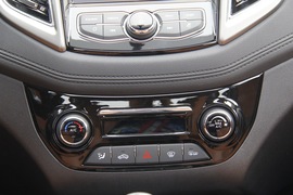 2016款长安逸动XT