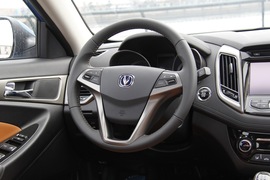 2016款长安逸动XT