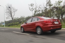 2016款长安逸动1.6L