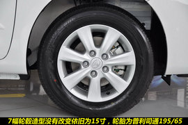 2011款一汽丰田新卡罗拉1.6GL到店图解