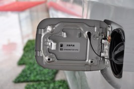 2010款比亚迪M6