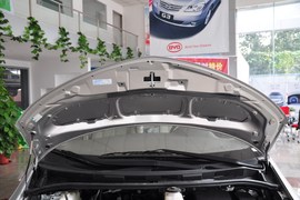 2010款比亚迪M6