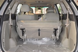 2010款比亚迪M6